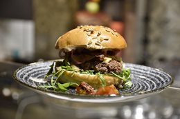 BURGER 4 - GRILOWANE WARZYWA