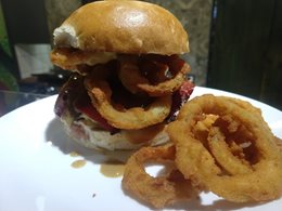 BURGER 9 - KRĄŻKI CEBULOWE