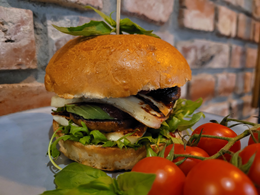 BURGER 13 - WEGE - HALLOUMI