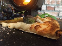 10. QUATTRO FORMAGGI 